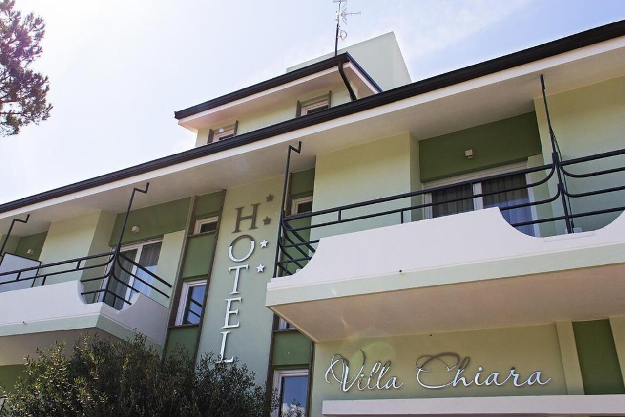 Hotel Villa Chiara テッラチーナ エクステリア 写真