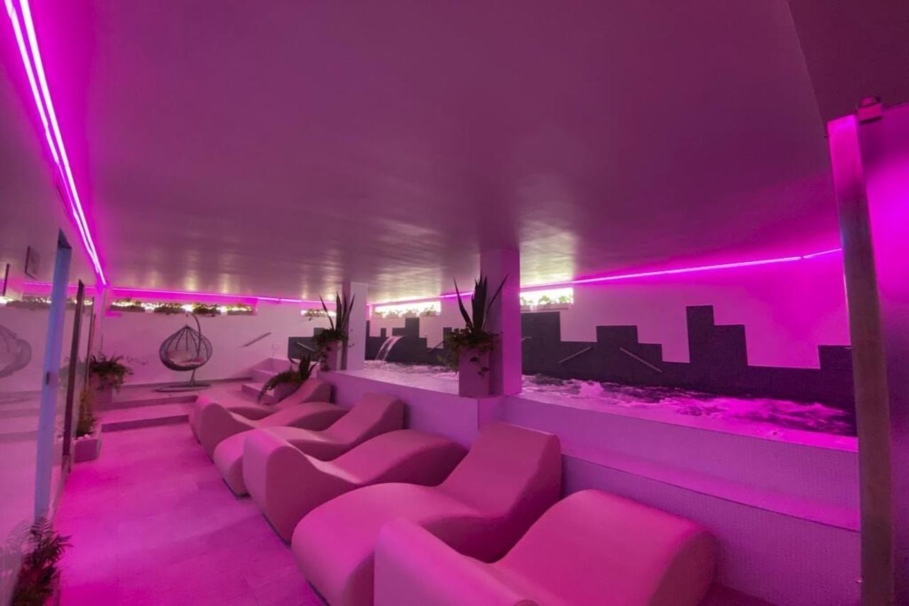 Hotel Villa Chiara テッラチーナ エクステリア 写真