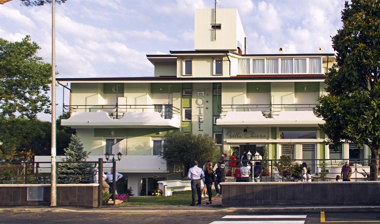 Hotel Villa Chiara テッラチーナ エクステリア 写真