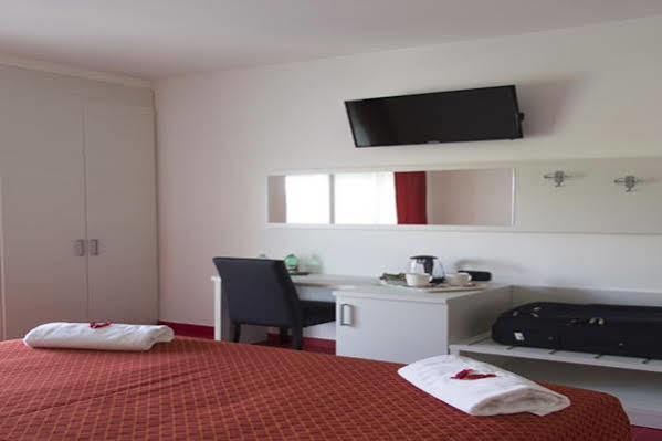 Hotel Villa Chiara テッラチーナ エクステリア 写真